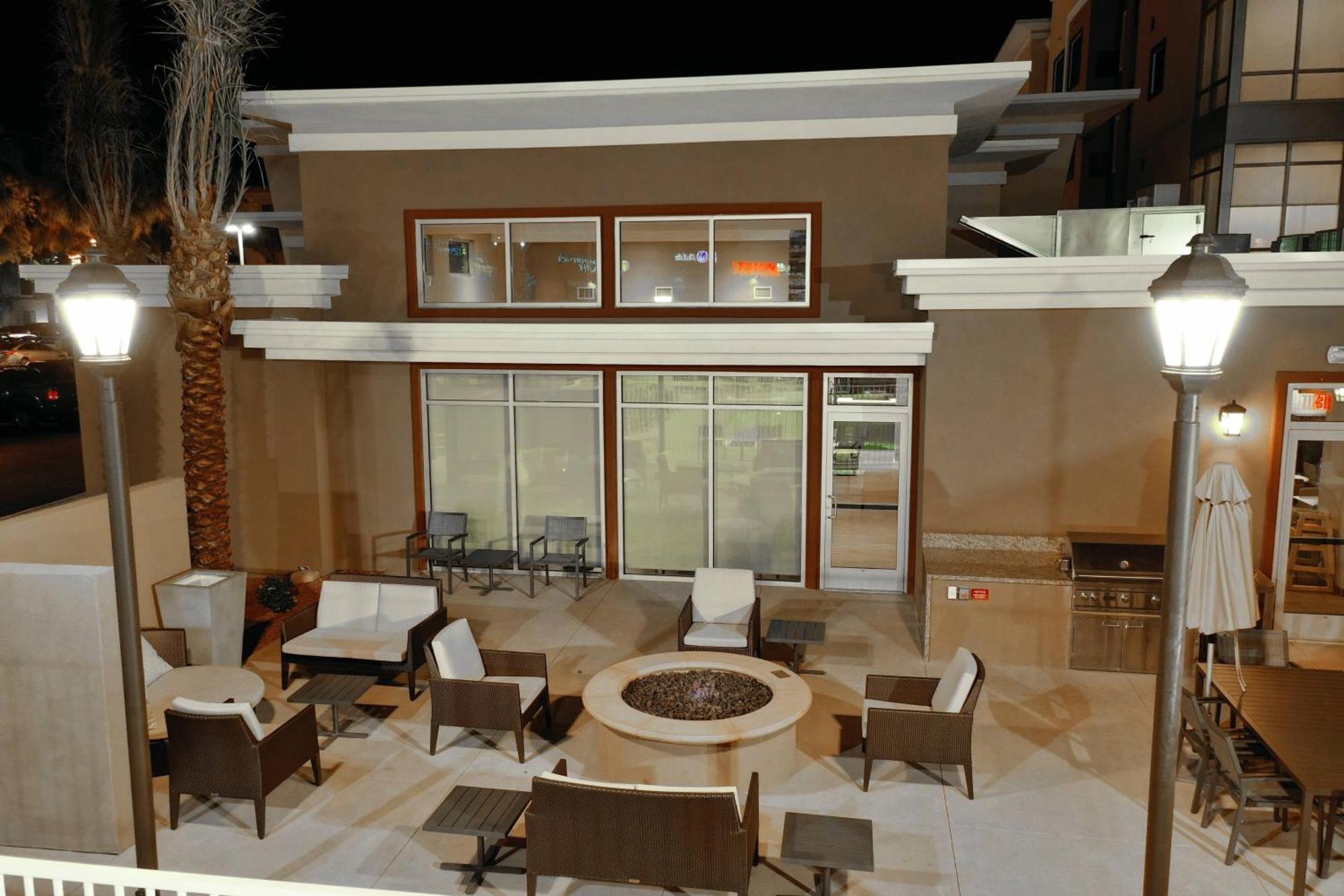 Residence Inn Las Vegas South/Henderson Экстерьер фото